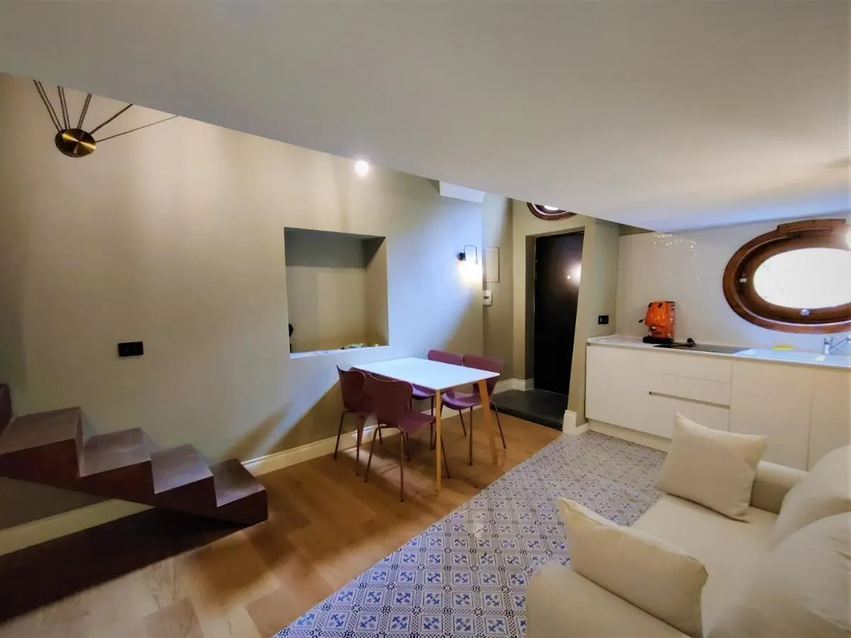 Sangregoriohome, Nel Cuore Del Centro Storico Naples Apartment